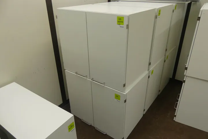 2x Hängeschrank Maße in cm ca.: 90 x 60 x 74